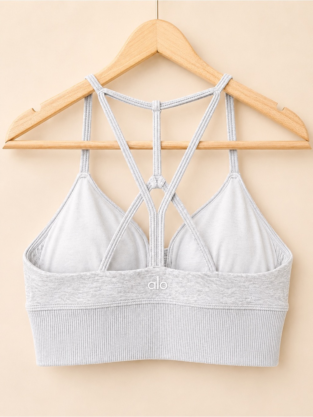 Alo Women's Light Gray lavish Sports Bra- New without tags! ✨✨✨